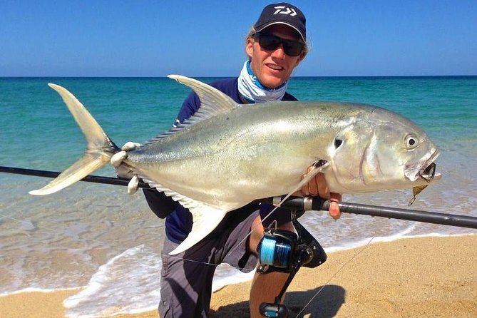 Fun Fishing Tour (Snacks & Light Refreshments Offered) - Chasing tuna, mahi mahi, and barracuda
