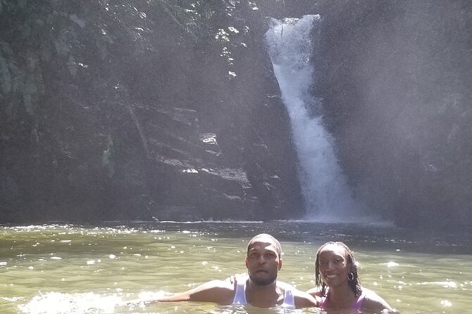 Paria Waterfall - Turtle Head Rock adds a memorable pause
