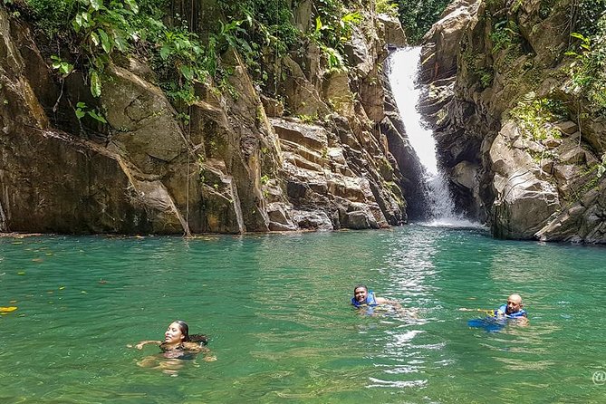Paria Waterfall - Dominic brings personal attention to the route